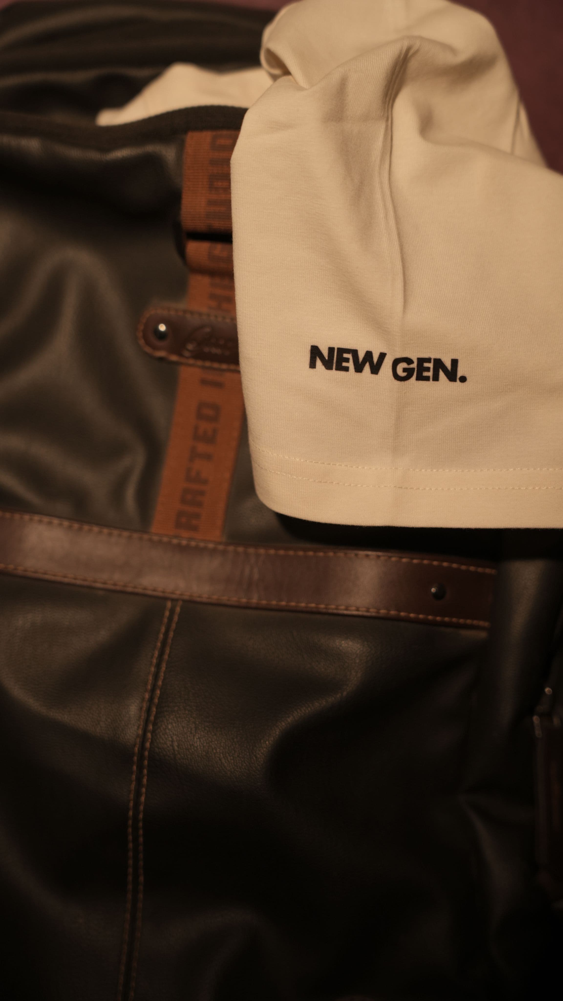 New Gen tees off white - sleeve